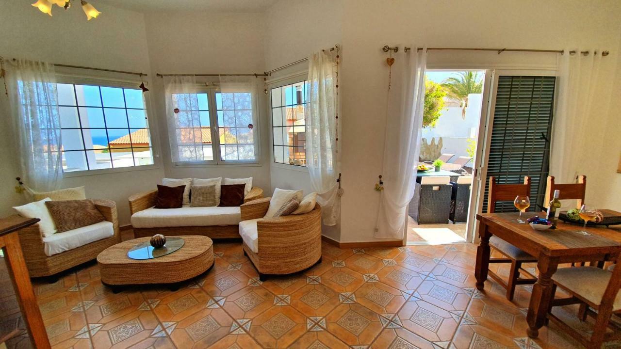 Ferienhaus Casa Blanca - Tarajalejo - Glasfaserinternet - Meerblick ภายนอก รูปภาพ