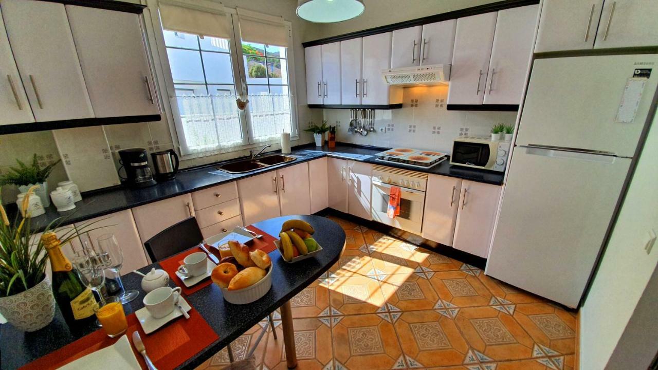 Ferienhaus Casa Blanca - Tarajalejo - Glasfaserinternet - Meerblick ภายนอก รูปภาพ
